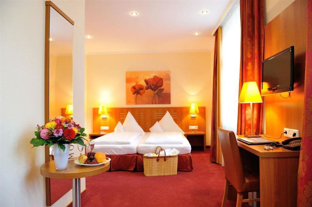Hotel Vis A Vis Lindau  Room photo